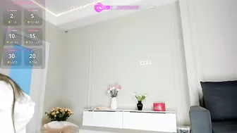 sweetie_peach__2025-03-26 Show (1/6)