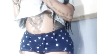 creamyexotica  Beautiful continued legs