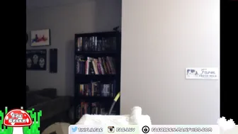 tinylilfae  camgirl enjoyment herself in general chat