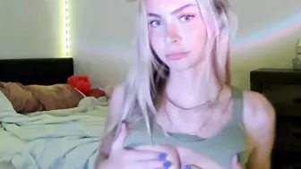Ariah_Is_Blonde Chaturbate 15-09-2025 showed her boobs in private