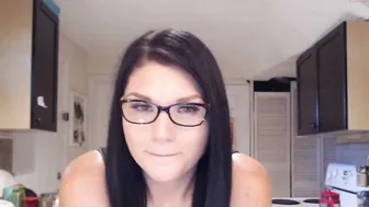 busty_geek48  Fucked her pink pussycat with her finger