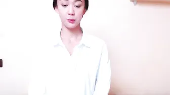 mia_sha  rubbing her crocked pussy