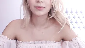 taniaangel  Fucks her self pussy for money