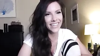 gr8whitetits  webcam stripping