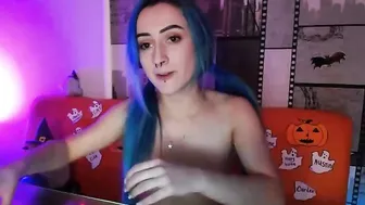 roxycat  Fucks her stop in damp holes