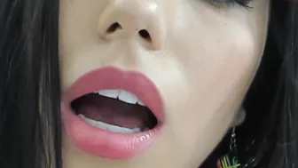 aishwaryarai  naked teasing webcam show