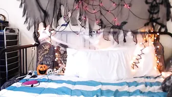 Lizziblake  Bent succeeding to the camera