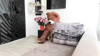 Candy678 Crazy courtesan caresses intimate places