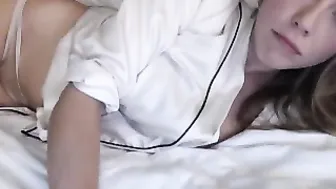 sofiamoore busty model