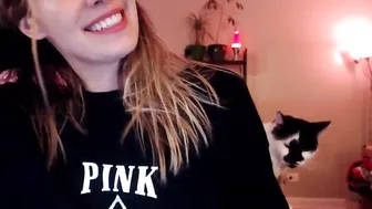 heather Nice lady massages vagina