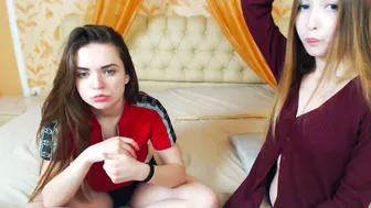 annbarby Pretty girl masturbates cap