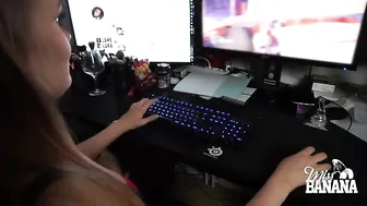 miss_banana Bitch Fucks Both Holes