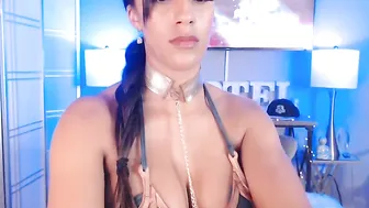 ariana_gray slender babe in dance showed boobs