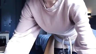 alexis Busty babe caresses nipples