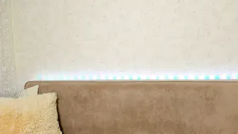 sweet_silvia Blonde chick masturbates pussy