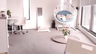 MissAlice Hot slut jumping on sex toy