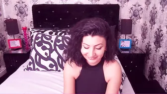 goticfairy Dude licks shaved cunt girlfriend