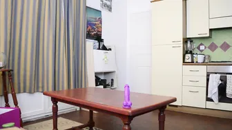 Opheliarose trains holes