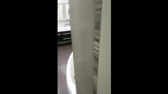 Happy_Yulia Obnoxious mare fucks clit fingers