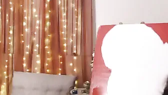 robyn___ Curly slut fucks both slits