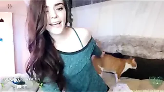 ashe maree female in stockings rubs her clit with fingers