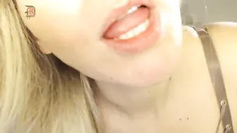 Blowjobjosie busty babe masturbates shaved cunt
