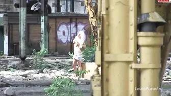 LauraParadise shy curls yelling from a wild orgasm