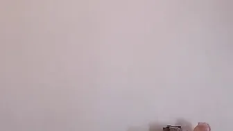 bailey26 great bitch wore a mask and fucks with a toy