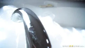 Erica Fontes black-haired beauty communicates in fries