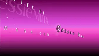 JessieMinx the secretary spread her legs to show that there she has