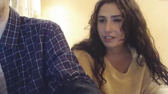 couple_aliens impressive babe relieves stress with sex toy