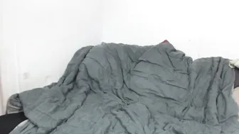 brooke1993 experienced slut caresses intimate places