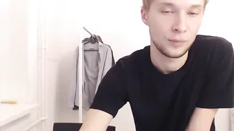 American_Spirits scoring bitch fucks herself with a dildo