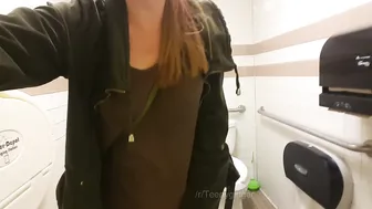 TeenyGinger manyvids lustful bitch jerks off her friend's pussy