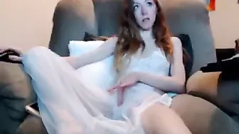 schuylarwitch manyvids impressive woman smacking her pussy