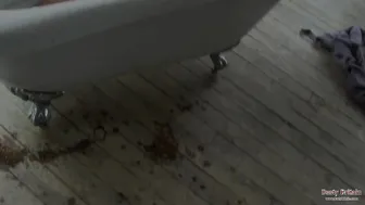 Anastasia Lux manyvids fucks cunt with fingers