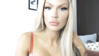 harleylavey manyvids attractive model fucks pussy with sex toy