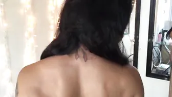 AlohaLisa manyvids vicious slut squeezes shaved pussy