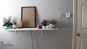 AuroraXoxo manyvids sexy blonde pulls pussy hand