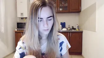 Molly_Mae naughty passion pulls pussy