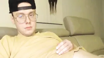 cum_babes skillful slut jerks off