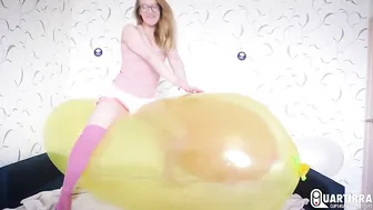 [clips4sale.com]Q2_glride experienced young lady passionately fucks sex toy