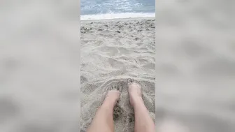 queensmoke red-haired trash pretty jerks off pussy