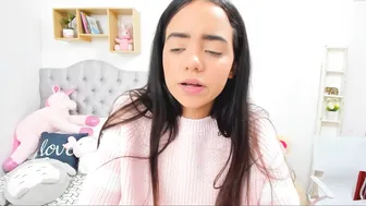 hanna_costello Busty bitch