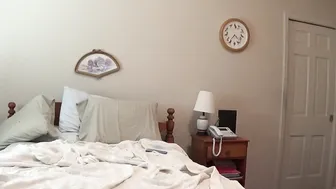 jewliesparxx-plumper-gets-caught-masturbating-fucked-2017-07-11_BvMulL