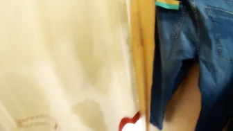 alice-fairy swallowed-in-the-locker-room-2020-01-26_LbLdVn