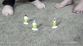 Miss LingLing BBW Giantesses Crush Shrunken Jerks