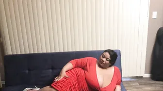 Miss LingLing BBW  Giantess 100 Little Men Crush