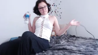 naughtynightlover Chill With Me in Bed Part 1 ManyVids