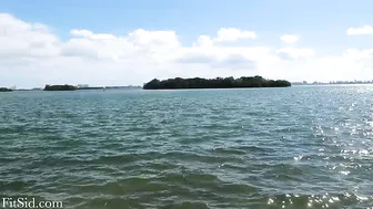 fitsid 2 Curvy Girls Workout In Public & Flash